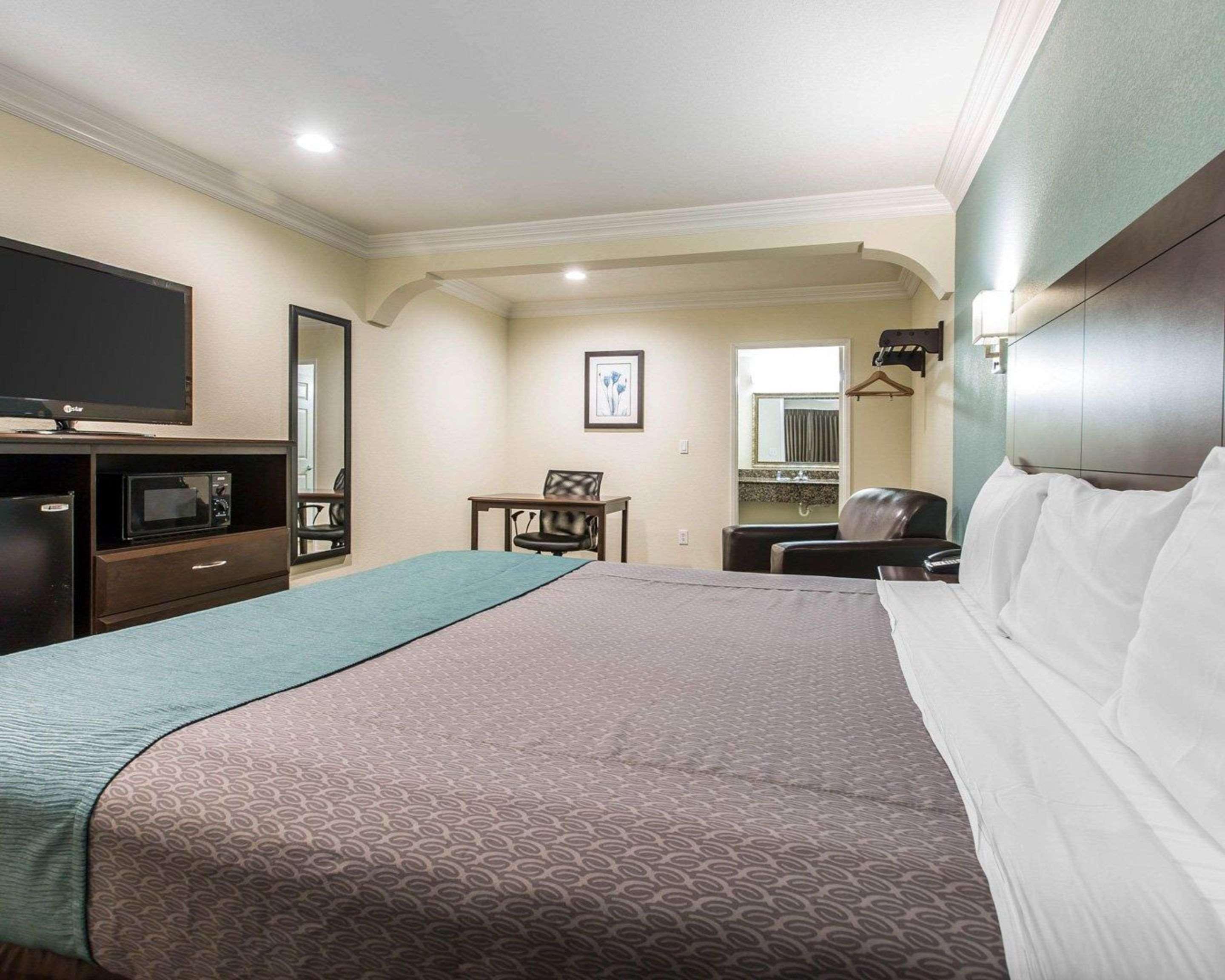 Rodeway Inn & Suites Інґлвуд Екстер'єр фото