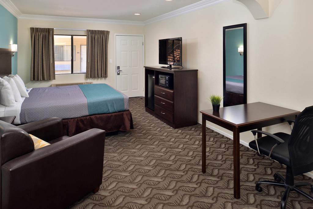 Rodeway Inn & Suites Інґлвуд Екстер'єр фото