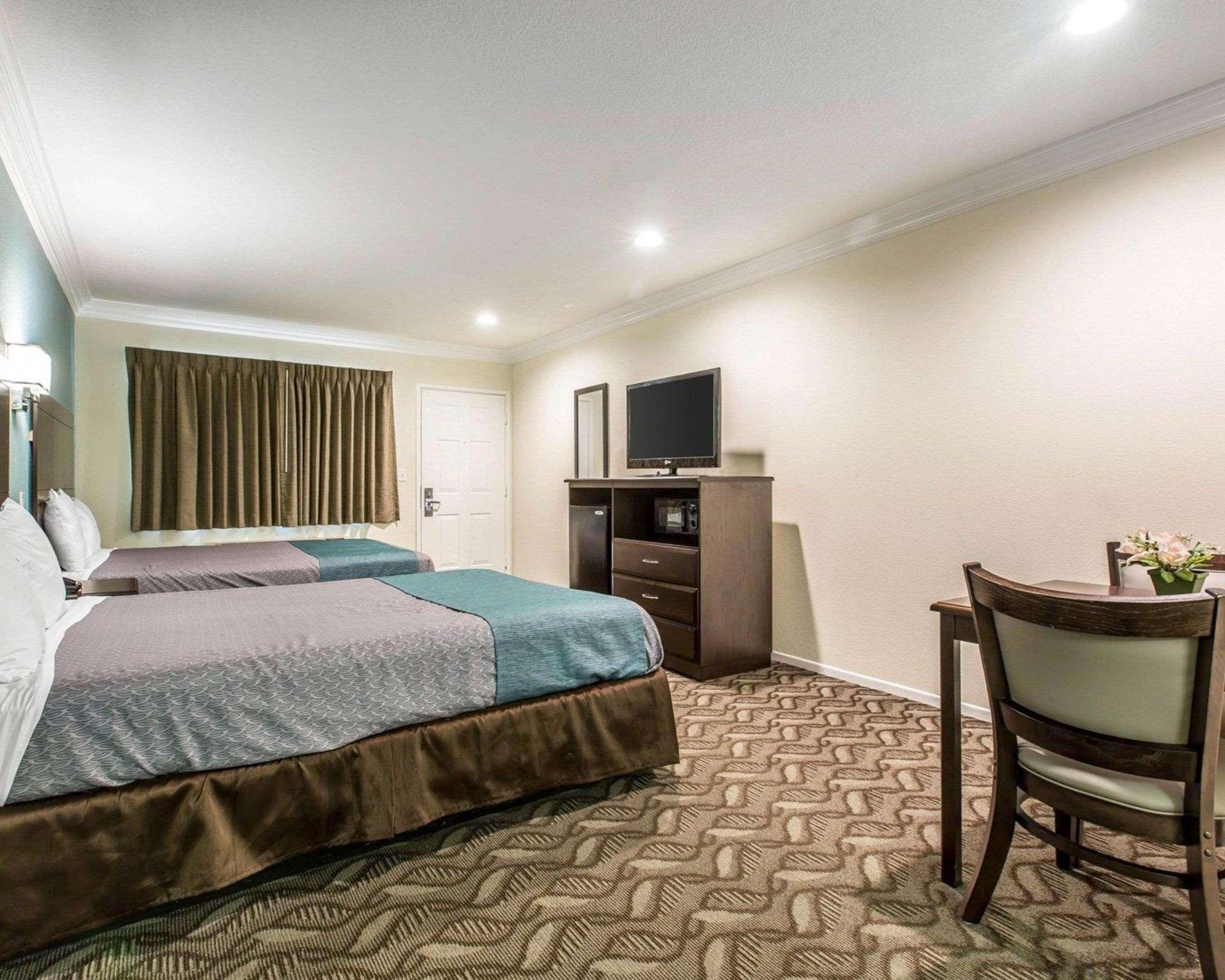 Rodeway Inn & Suites Інґлвуд Екстер'єр фото